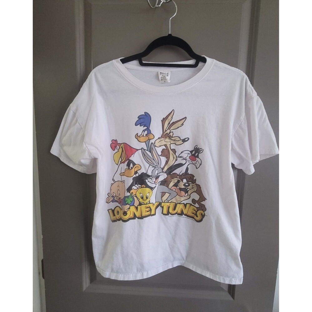 Looney Tunes Graphic Tee Medium